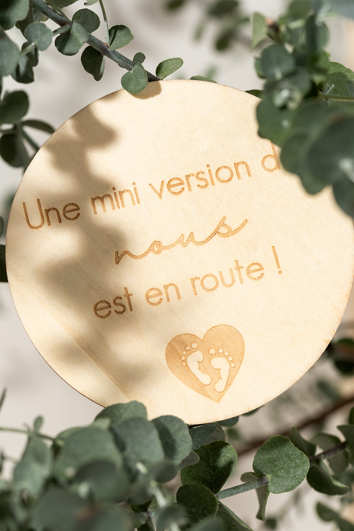 Individual Wooden Disc – “Mini version de nous” (Mini Version of Us)