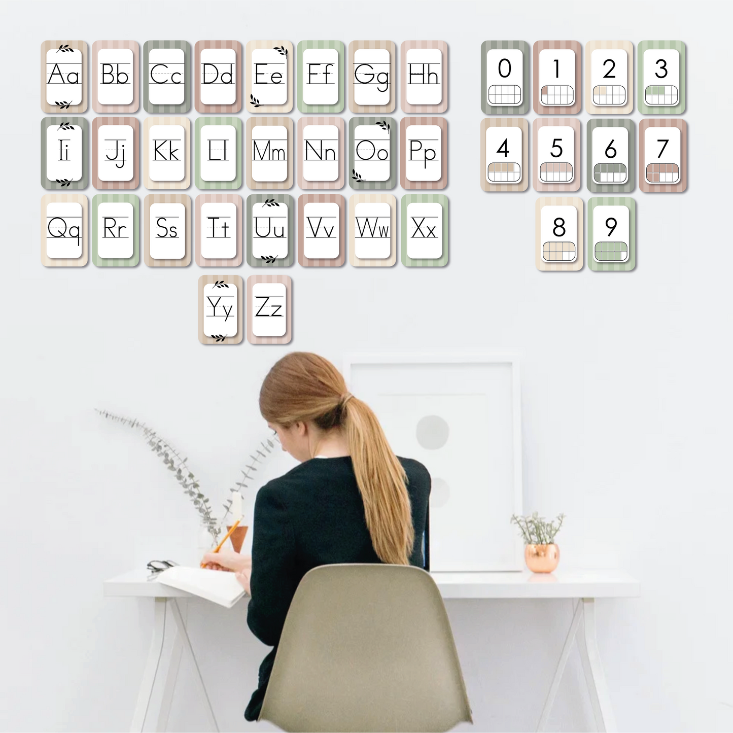 Cartes A à Z et chiffres 0 à 9 sur carton